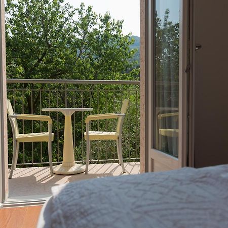 Hotel Al Caval Torri Del Benaco Eksteriør billede